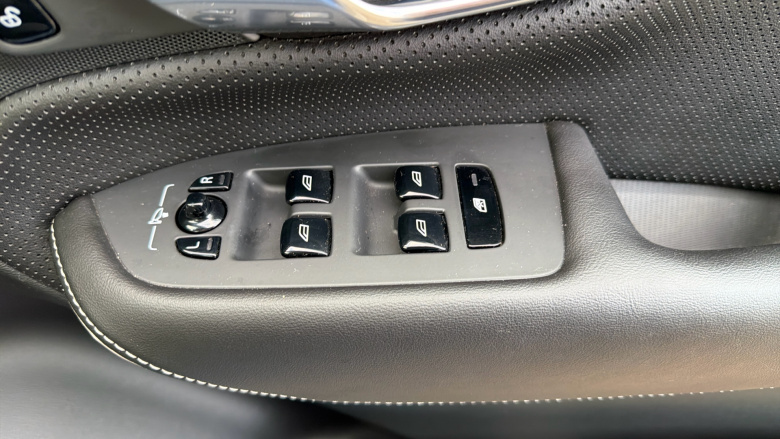 Volvo Xc90 2.0 T8 [390] Hybrid R DESIGN 5dr AWD Gtron Estate